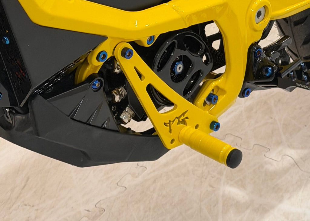 Ultra Bee Shift Lock (chrome peg pre order 2 week)